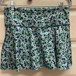 Women’s Athleta tennis skirt
